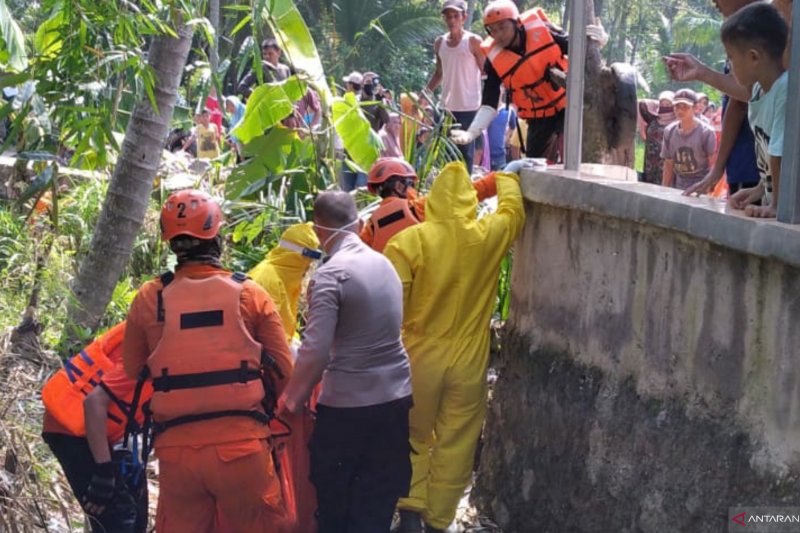 Tim SAR gabungan Cianjur temukan jasad warga terhanyut di sungai