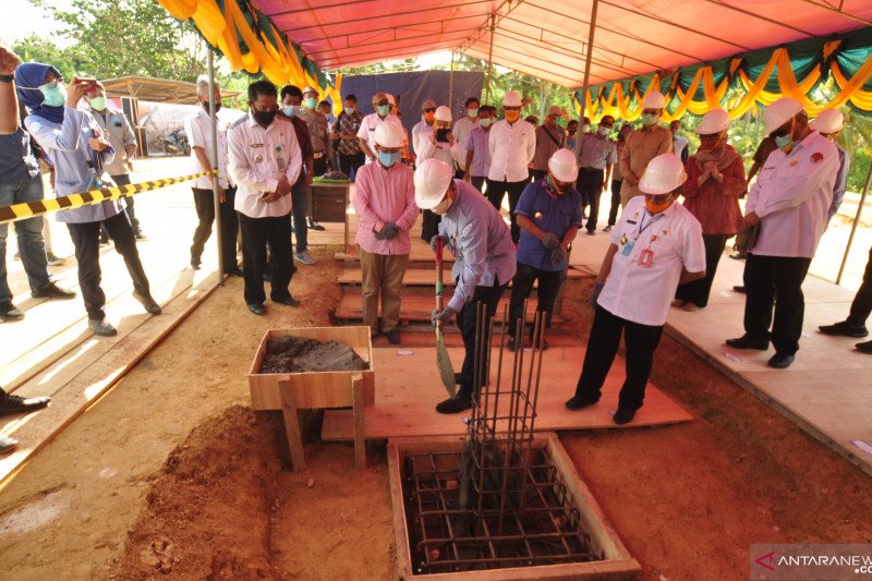 Menteri KP meletakkan batu pertama pembangunan tambak udang di Parmo