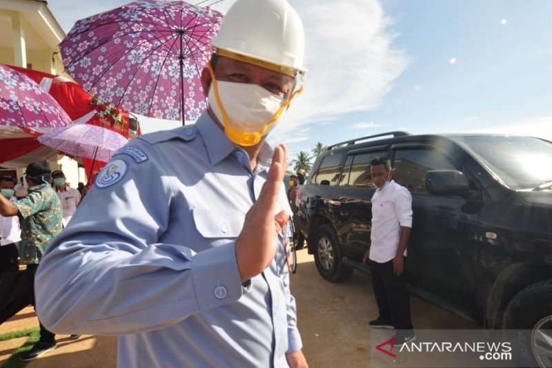 Menteri KP Edhy Prabowo tinjau pembangunan tambak udang di Parimo