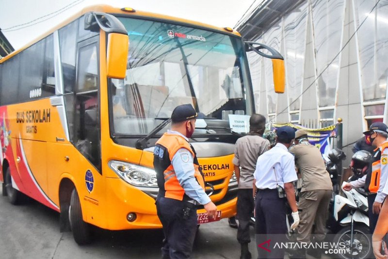 1.145 pengguna moda KRL beralih ke bus