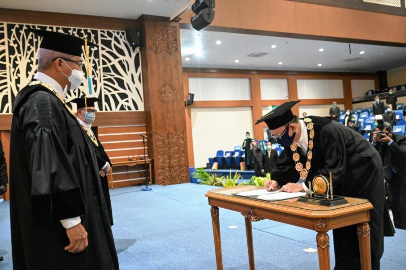 Universitas Airlangga raih MURI karena pilih rektor secara daring