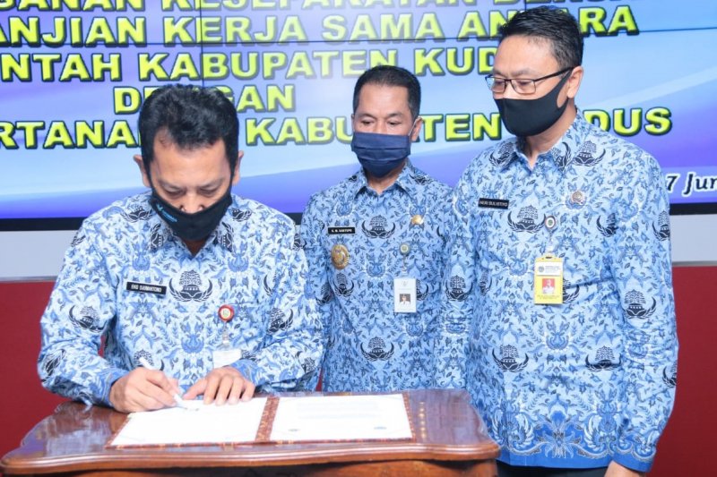 Pemerintah Kudus dengan BPN tanda tangani MoU untuk optimalisasi pajak