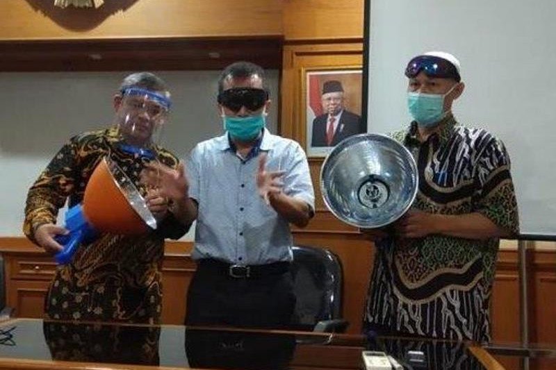 Cirnov UAD kembangkan "pistol" disinfektan berbasis sinar UV