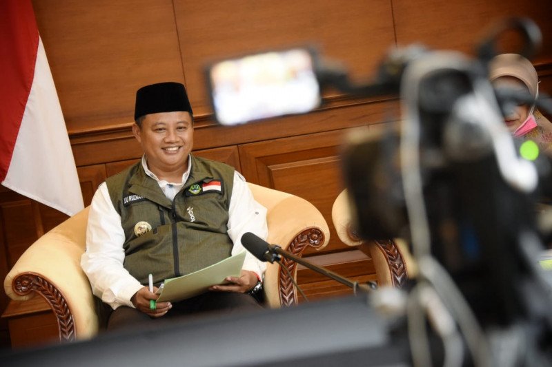 Raperda Pesantren Jabar memuat sinergitas dengan dunia usaha