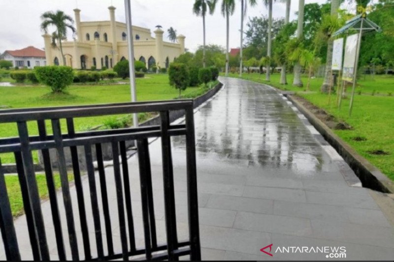 Hari pertama dibuka, Istana Siak dikunjungi 140 wisatawan