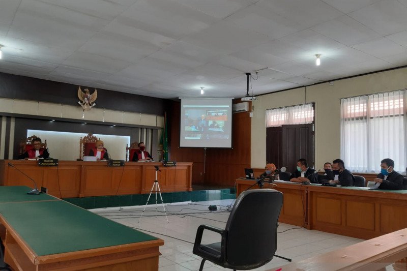 Kuasa hukum minta tidak politisasi sidang Amril