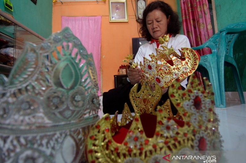 UMKM KERAJINAN PEMBUATAN SIGER LAMPUNG MULAI BANGKIT