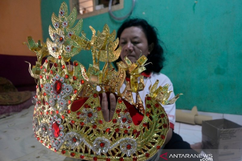 UMKM KERAJINAN PEMBUATAN SIGER LAMPUNG MULAI BANGKIT