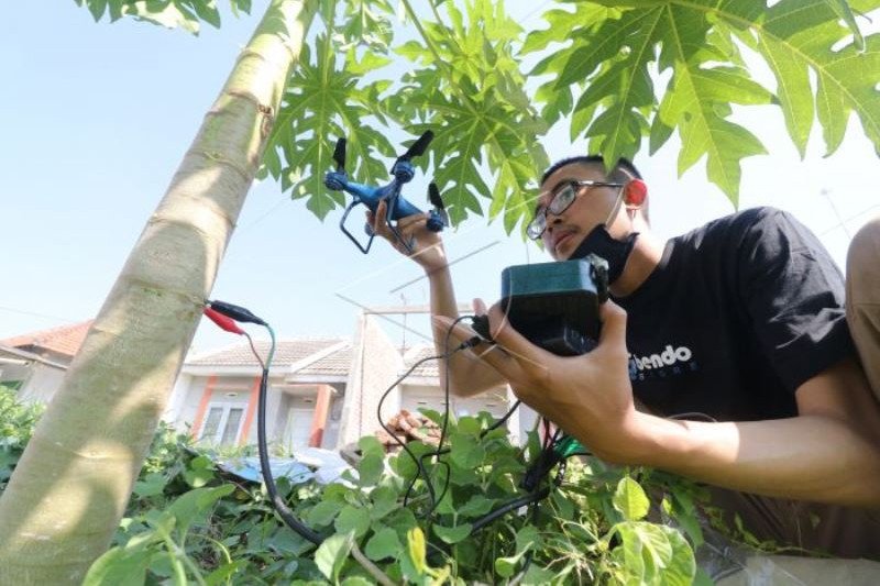 Pelajar Madrasah Aliyah Ciptakan Drone Berdaya Asam Pohon Pepaya