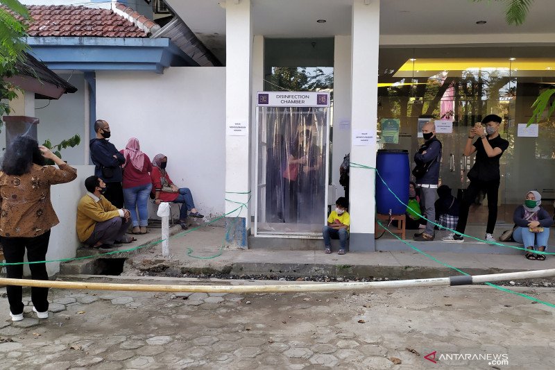 Keluhkan PPDB, puluhan orang tua siswa datangi kantor Disdik Kota Bandung