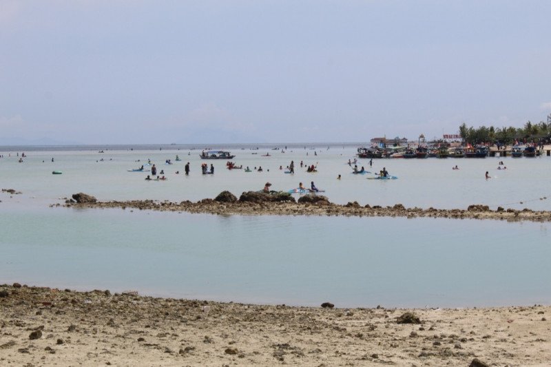 Diparekraf Lampung utamakan tarik minat wisatawan lokal di masa normal baru