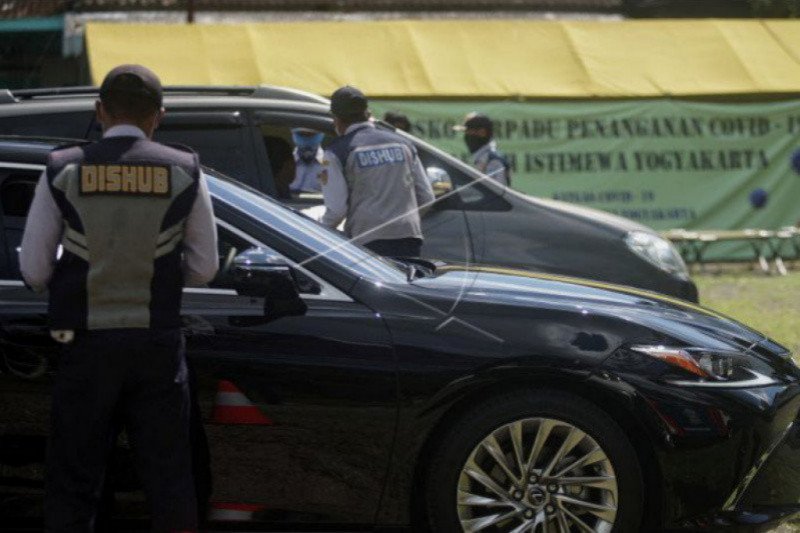 Dinas Perhubungan DIY mengakhiri penyekatan kendaraan di batas wilayah