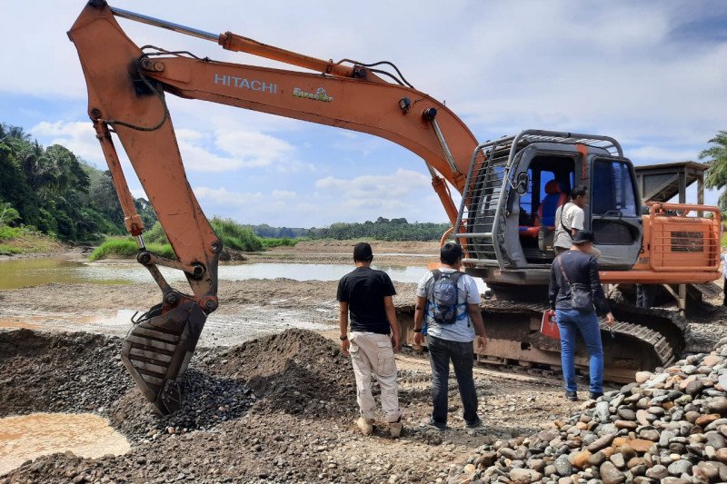 Polda Sumbar tangkap wali nagari di Dharmasraya diduga pelaku utama tambang ilegal