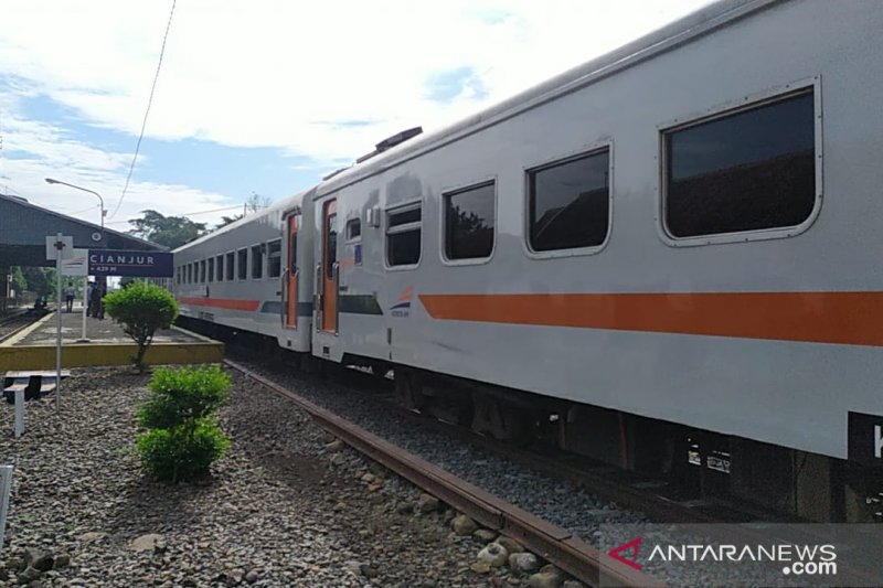 Kereta Siliwangi Cianjur-Sukabumi beroperasi dengan protokol kesehatan