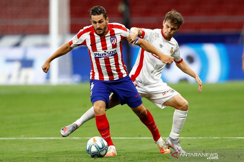 Chelsea tolak opsi permanenkan Saul Niguez dari Atletico Madrid