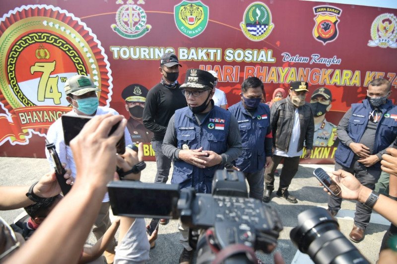 Ridwan Kamil minta warga Pangandaran tetap waspadai ancaman corona