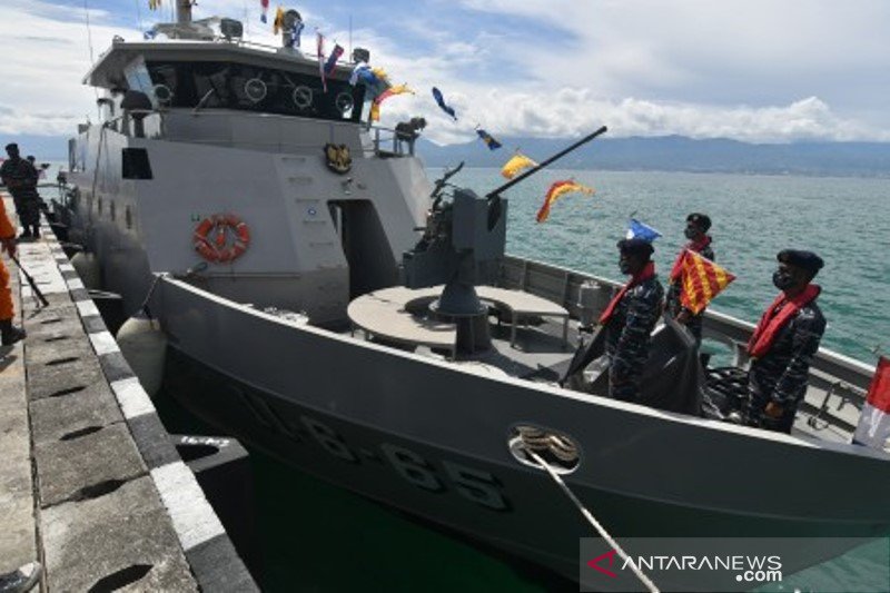 Kapal Angkatan Laut Talise sandar di Pangkalan TNI AL Palu