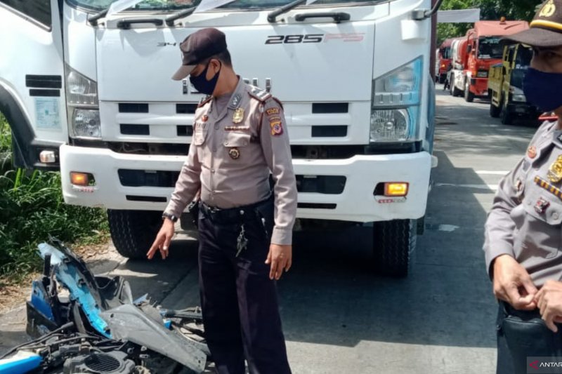Pegawai RSUD Cianjur tewas dihantam truk tronton