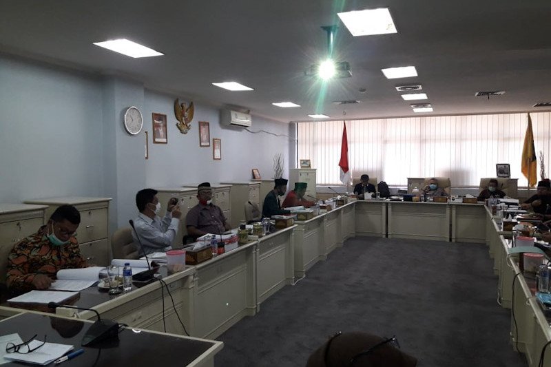Komisi I DPRD Lampung minta Pelindo selesaikan kerugian petani kerapu