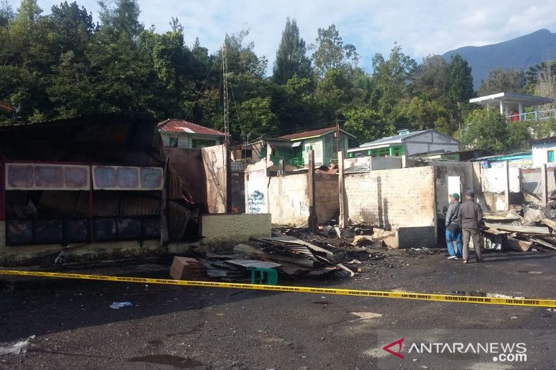 Pemilik kios terbakar di Kebun Raya Cibodas berharap bantuan pemerintah