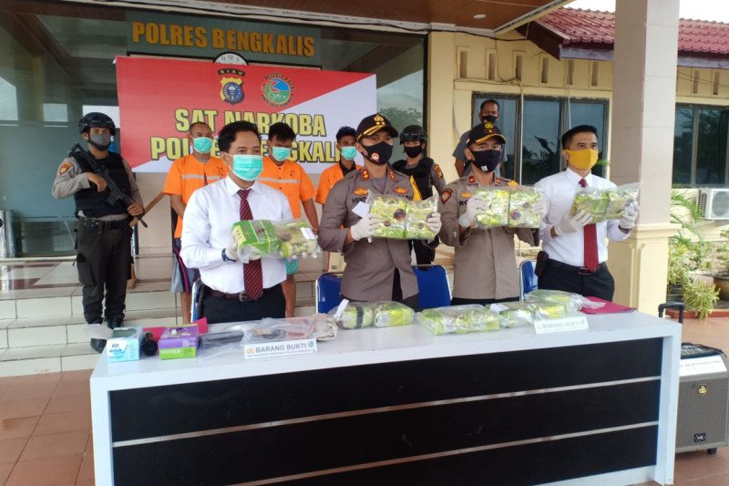 Tiga Kurir diringkus, Polres Bengkalis amankan 14,5 kg sabu-sabu