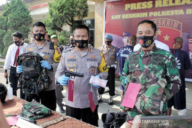 Polresta Bandung tangkap dua anggota TNI gadungan pelaku begal