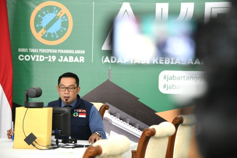 Gubernur Jabar larang sekolah di luar zona hijau gelar KBM tatap muka