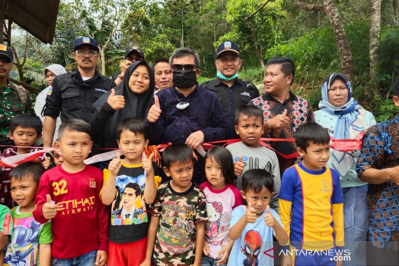 Bupati Garut dorong semangat warga melepas status desa tertinggal