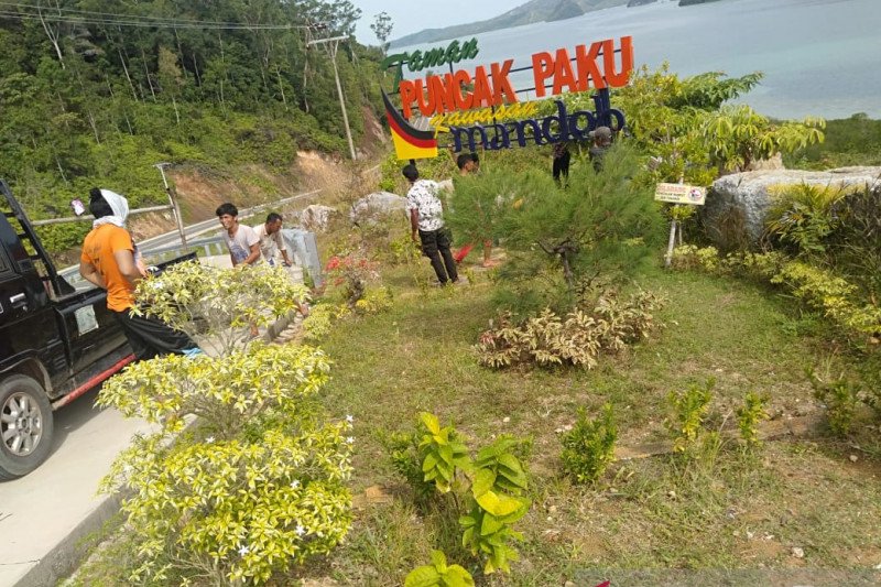 Pesisir Selatan Government fixed Puncak Paku park, KWBT Mandeh