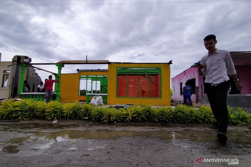 Rumah warga di Parigi terancam hanyut