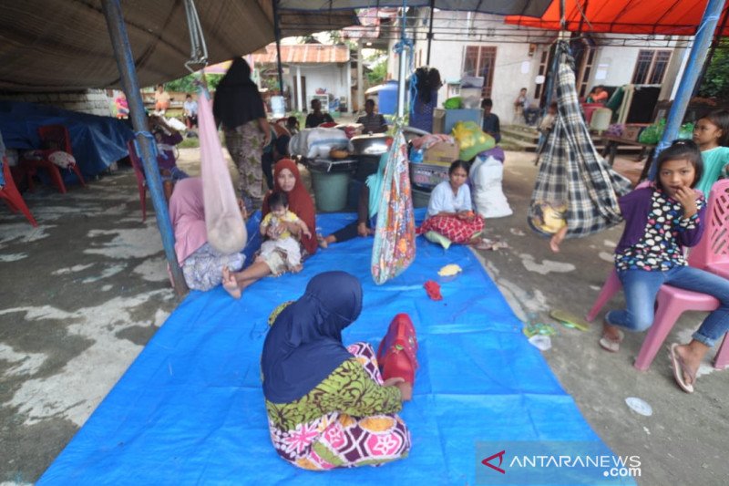 Pengungsi korban banjir Parigi