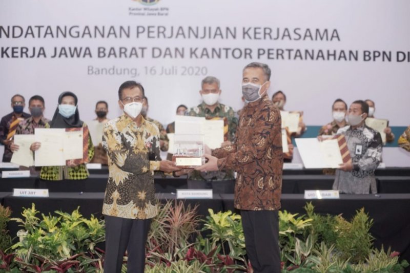 PLN teken kerja sama dengan 27 BPN kabupaten/kota se-Jabar