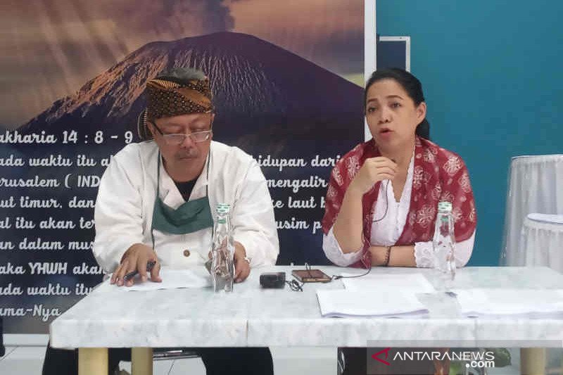 Pembangunan makam tokoh Sunda Wiwitan dihentikan karena tidak ada IMB