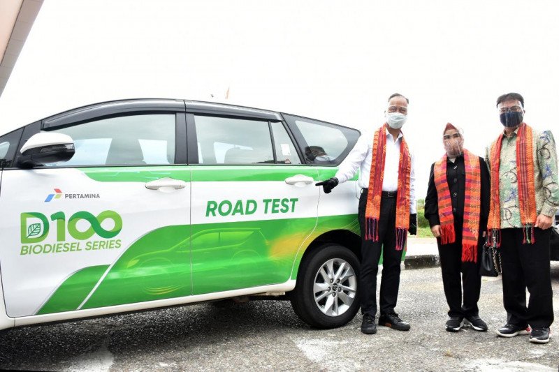 Menperin jajal mobil MPV dengan bahan bakar 'green diesel' D-100