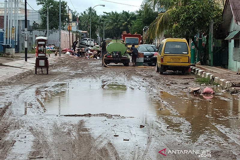 Sepekan, hoaks jamaah  berangkat haji sampai seleksi guru penggerak