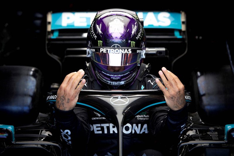 Lewis Hamilton ingin tetap membalap di F1