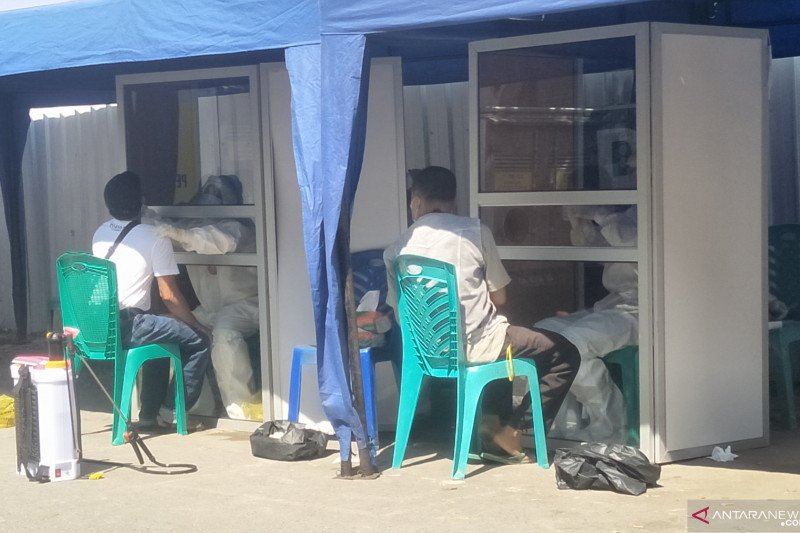 300 orang pedagang di Pariaman ditargetkan tes usap untuk memastikan bebas COVID-19