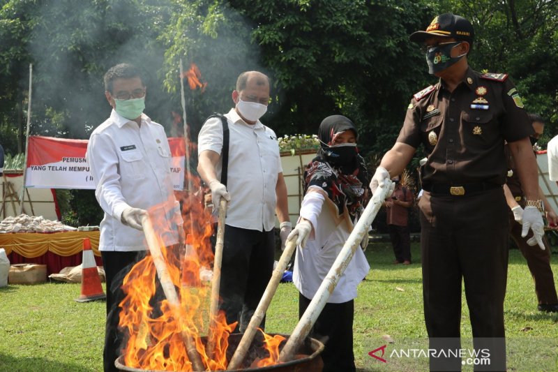 Kejari Kota Bogor dan Forkopimda musnahkan barang bukti