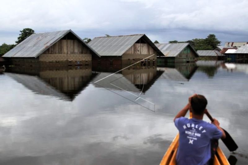 Ketinggian Banjir Mencapai 4 Meter