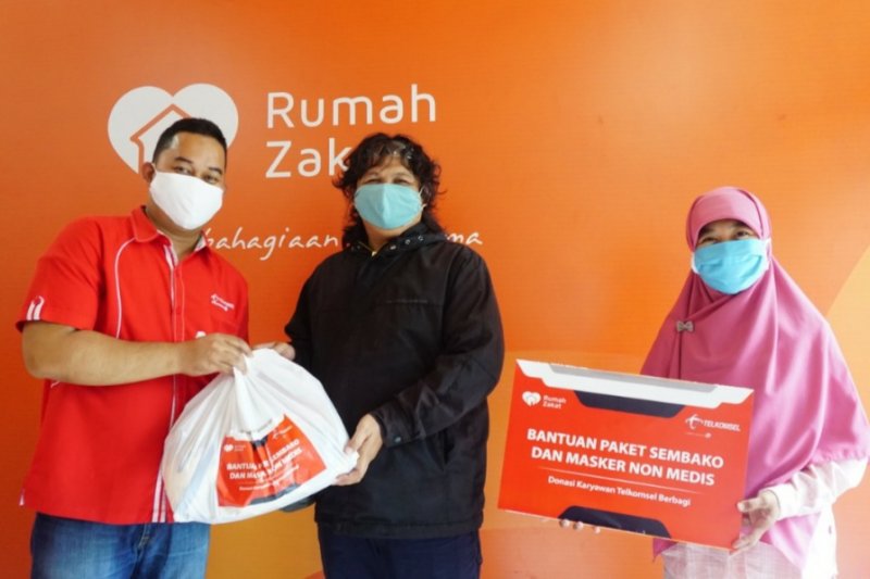 Telkomsel lewat Rumah Zakat salurkan bantuan Rp2 miliar