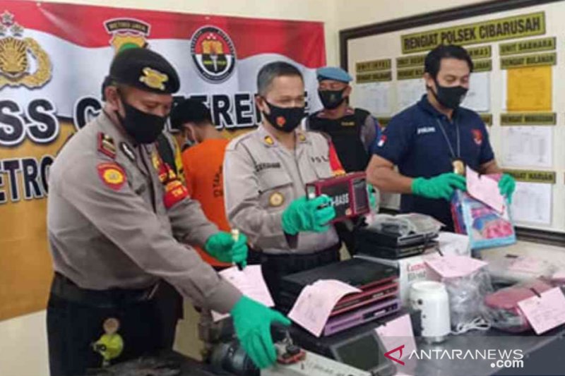 Pencuri bermodus pengepul rongsok di Bekasi ditangkap