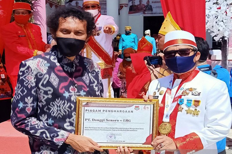 HUT ke-60, Pemkab Banggai beri penghargaan pada DSLNG