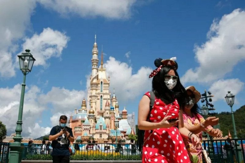 Hong Kong berada di ambang gelombang besar wabah COVID-19