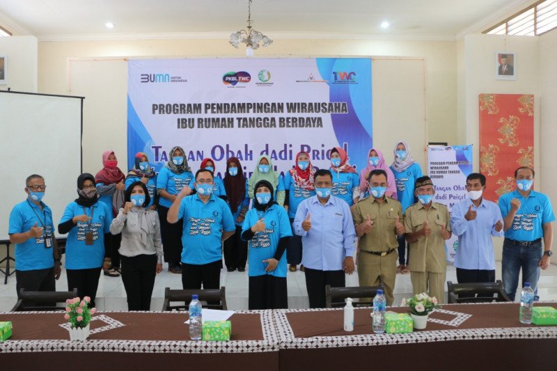 PT TWC meluncurkan program pendampingan pemberdayaan ibu rumah tangga