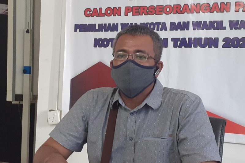 KPU Batam sebut Rian Ernest-Yusiani tidak penuhi syarat