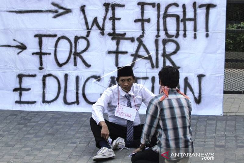 Mahasiswa Guna Darma Tuntut Keringanan Biaya Kuliah