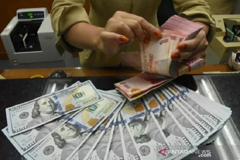 Kurs rupiah ditutup melemah dipengaruhi meningkatnya tensi AS-China