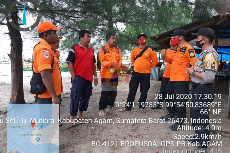 Tim gabungan Agam sisir perairan laut Tiku cari korban tenggelam
