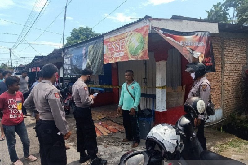 Gara-gara tanaman jagung R tusuk tetangga, setelah tenangkan diri lalu menyerah pada polisi