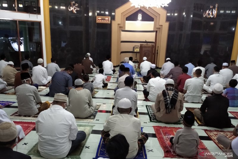 Satgas Cianjur menilai pelaksanaan Shalat id sesuai protokol kesehatan